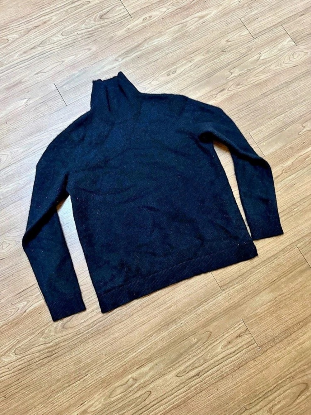 C by Bloomingdale's Cashmere Sweater in Black Size XS Like New